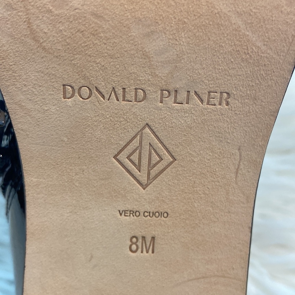 Donald Pliner Black Patent Leather Ankle Boots size 8 BNWOT see all photos - Picture 8 of 12